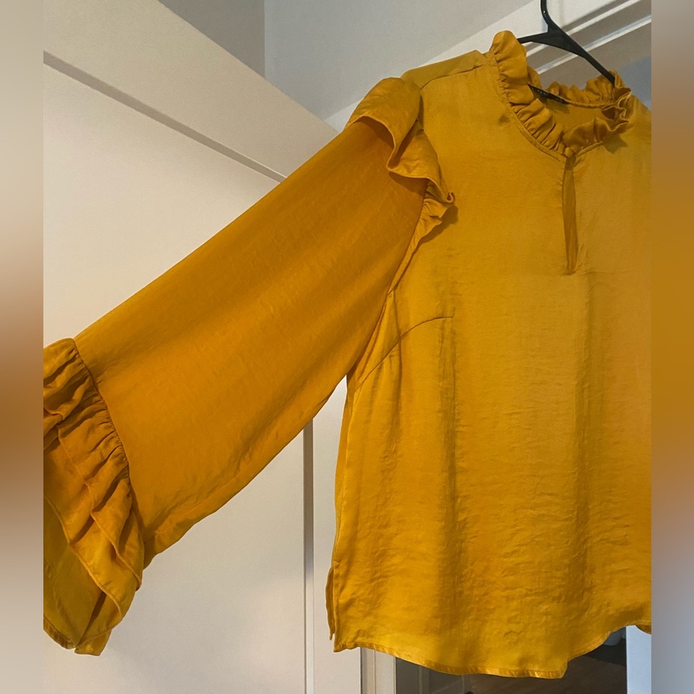 Gold Silk Feeling Shirt